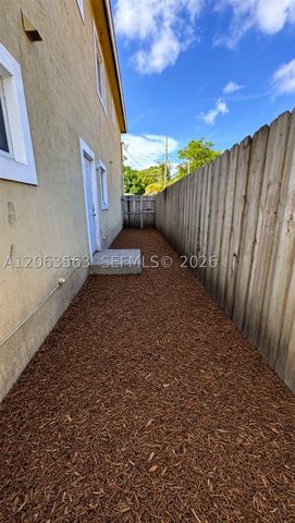 1770 NW 55th St 1, Miami, FL 33142