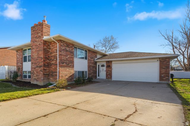 2957 W 4390 S, Roy, UT 84067