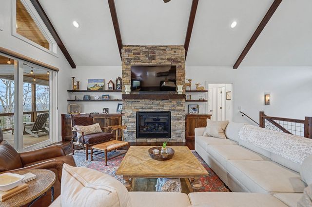 574 Winding Ridge, Blairsville, GA 30512