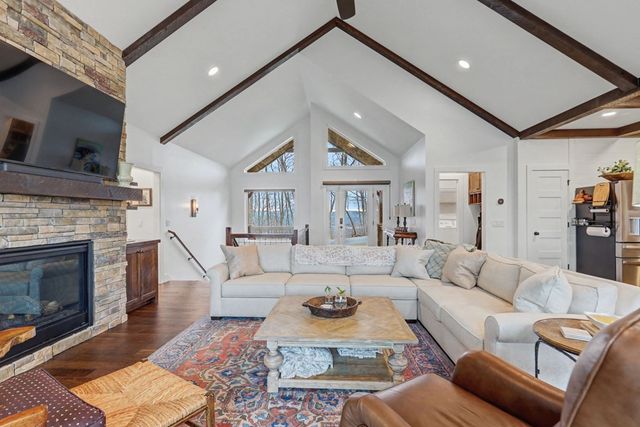 574 Winding Ridge, Blairsville, GA 30512