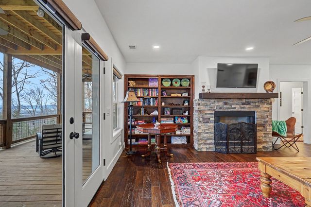 574 Winding Ridge, Blairsville, GA 30512