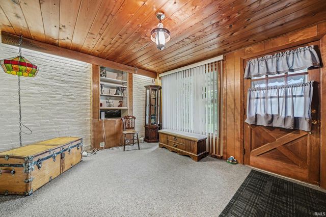 53857 County Road 5, Elkhart, IN 46514