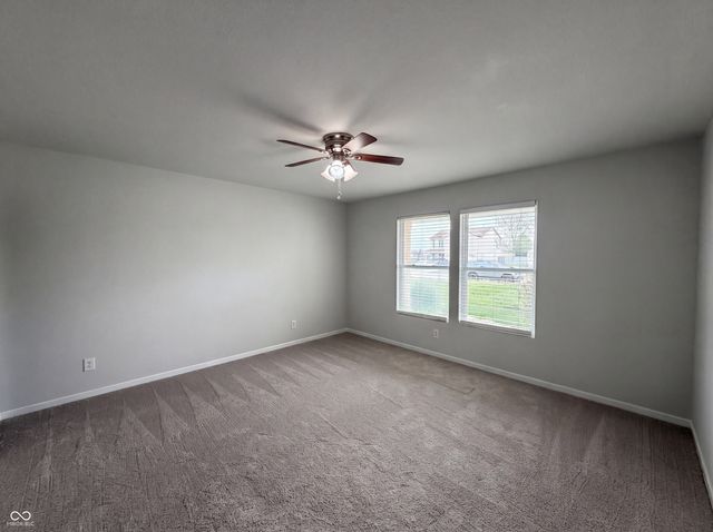 526 Bourneside Drive, Greenfield, IN 46140