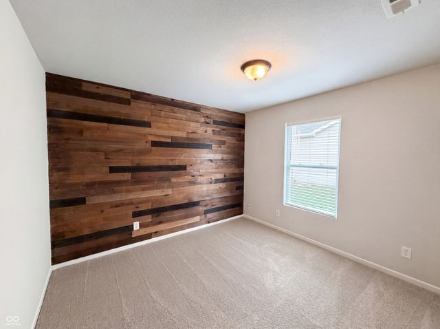 526 Bourneside Drive, Greenfield, IN 46140