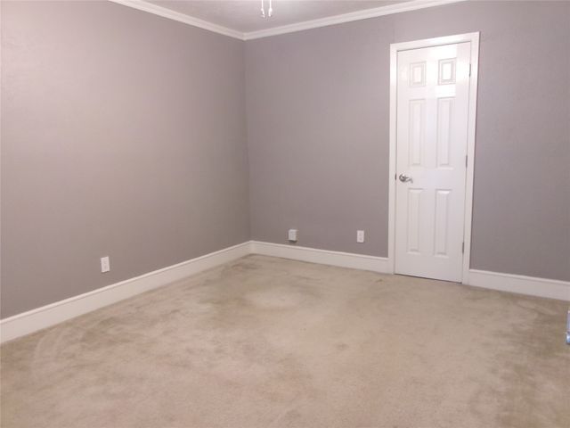 665 Stonewall Drive, Grand Prairie, TX 75052