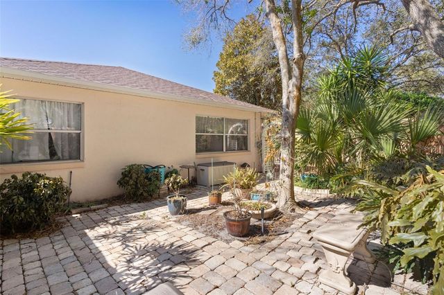 1025 AVALON AVENUE, The Villages, FL 32159