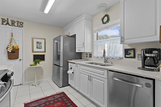 1025 AVALON AVENUE, The Villages, FL 32159