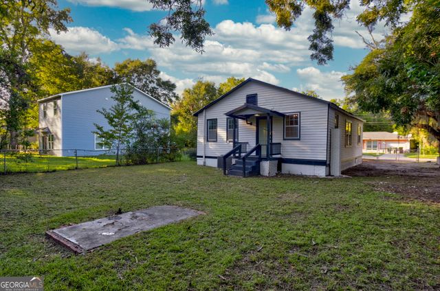 713 Atlanta Street, Savannah, GA 31405