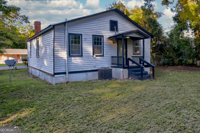 713 Atlanta Street, Savannah, GA 31405