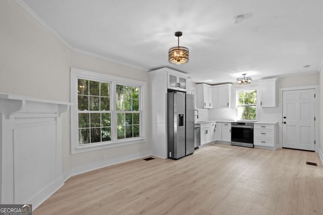 713 Atlanta Street, Savannah, GA 31405