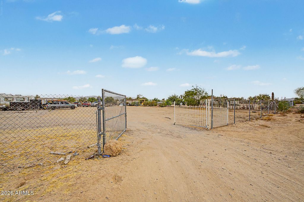 20843 W TIP TOP MINE Road, Wittmann, AZ 85361 — photo 2