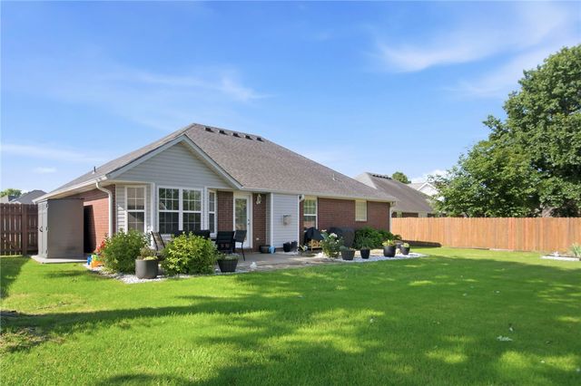 6109 Pleasant Place, Rogers, AR 72758