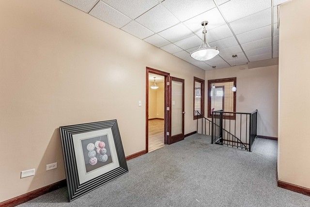 5543 W Diversey Avenue, Chicago, IL 60639