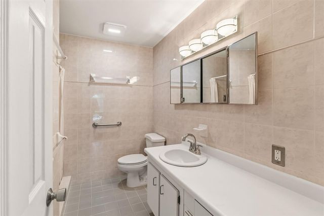 531 SUTTON PLACE, Longboat Key, FL 34228