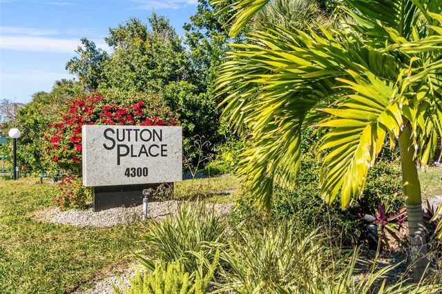 531 SUTTON PLACE, Longboat Key, FL 34228