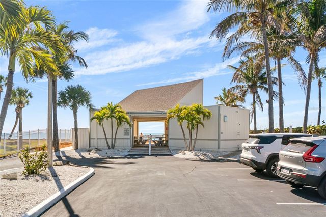 531 SUTTON PLACE, Longboat Key, FL 34228