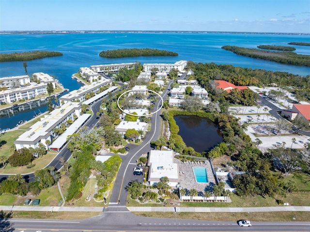 531 SUTTON PLACE, Longboat Key, FL 34228