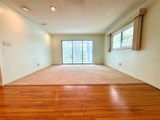 531 SUTTON PLACE, Longboat Key, FL 34228