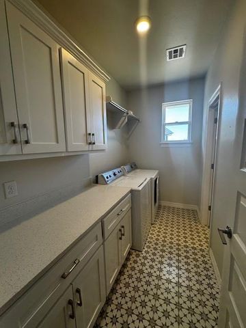10421 SW Salt Fork Drive, Yukon, OK 73099
