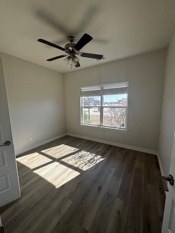 10421 SW Salt Fork Drive, Yukon, OK 73099