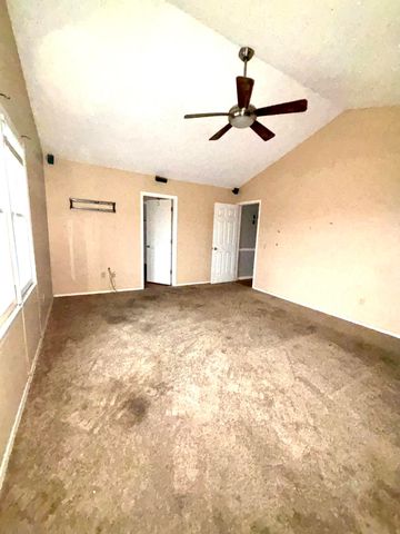 630 E Kay Street, Republic, MO 65738