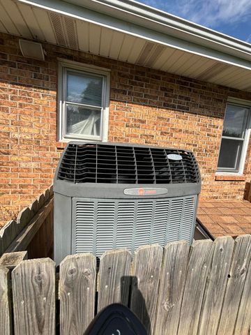 630 E Kay Street, Republic, MO 65738