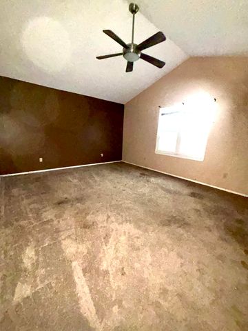 630 E Kay Street, Republic, MO 65738