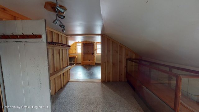 528 Schoharie Turnpike, Athens, NY 12015