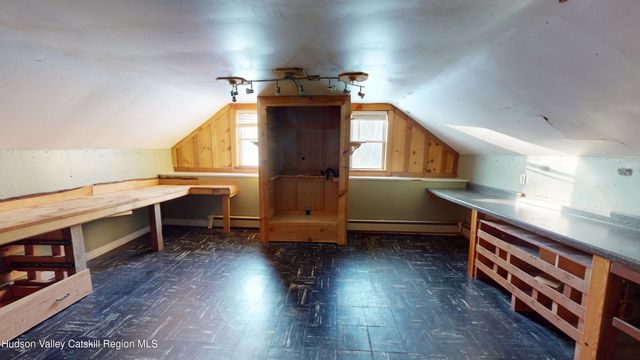 528 Schoharie Turnpike, Athens, NY 12015