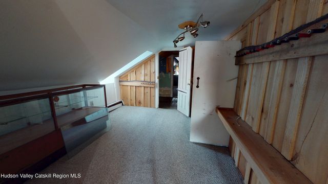 528 Schoharie Turnpike, Athens, NY 12015