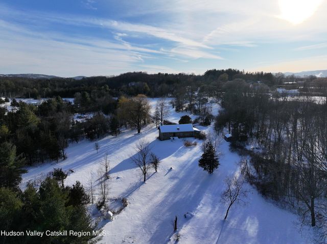 528 Schoharie Turnpike, Athens, NY 12015