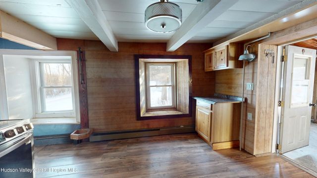 528 Schoharie Turnpike, Athens, NY 12015