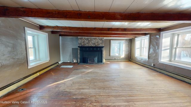 528 Schoharie Turnpike, Athens, NY 12015