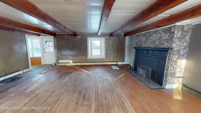 528 Schoharie Turnpike, Athens, NY 12015