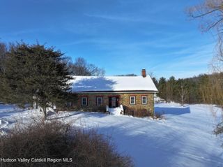 528 Schoharie Turnpike, Athens, NY 12015