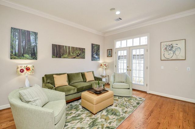 1718 Nantucket Drive C, Houston, TX 77057