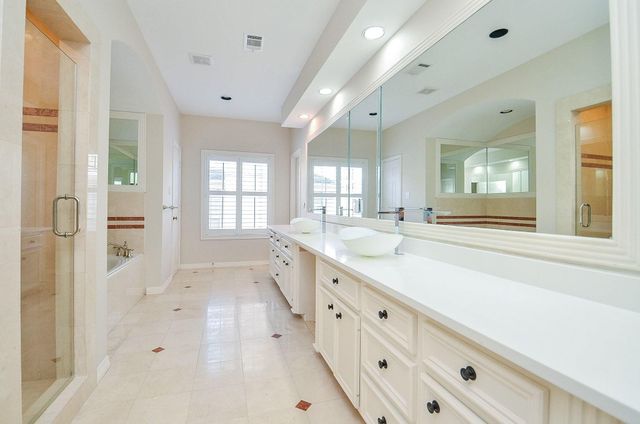 1718 Nantucket Drive C, Houston, TX 77057