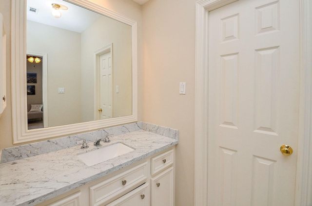 1718 Nantucket Drive C, Houston, TX 77057