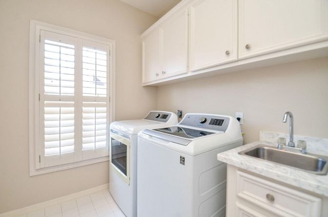 1718 Nantucket Drive C, Houston, TX 77057