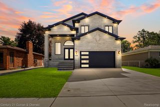 7086 Centralia Street, Dearborn Heights, MI 48127