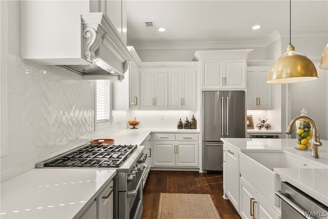 584 Lansdowne Ln, Tuscaloosa, AL 35406