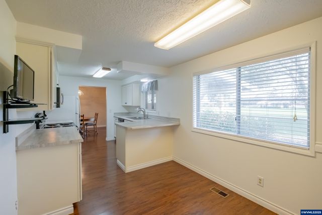 474 E Clackamas Cir, Woodburn, OR 97071