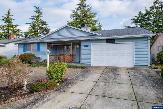 474 E Clackamas Cir, Woodburn, OR 97071