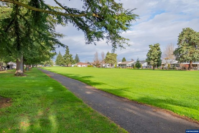 474 E Clackamas Cir, Woodburn, OR 97071