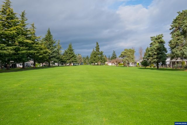 474 E Clackamas Cir, Woodburn, OR 97071