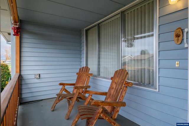 474 E Clackamas Cir, Woodburn, OR 97071