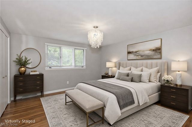 5512 Lansbury Lane, Lyndhurst, OH 44124