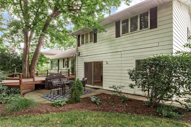 5512 Lansbury Lane, Lyndhurst, OH 44124