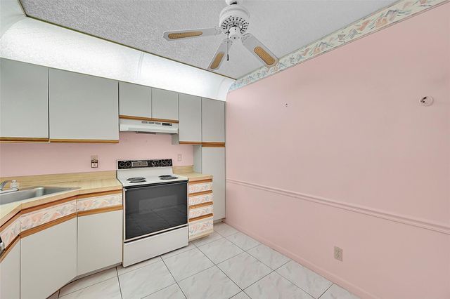 3587 NW 35th St 1635, Coconut Creek, FL 33066