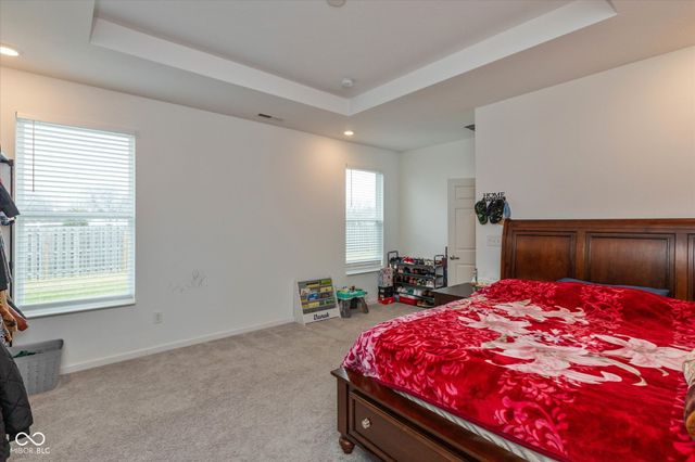 2318 Riviera Place, Greenwood, IN 46143